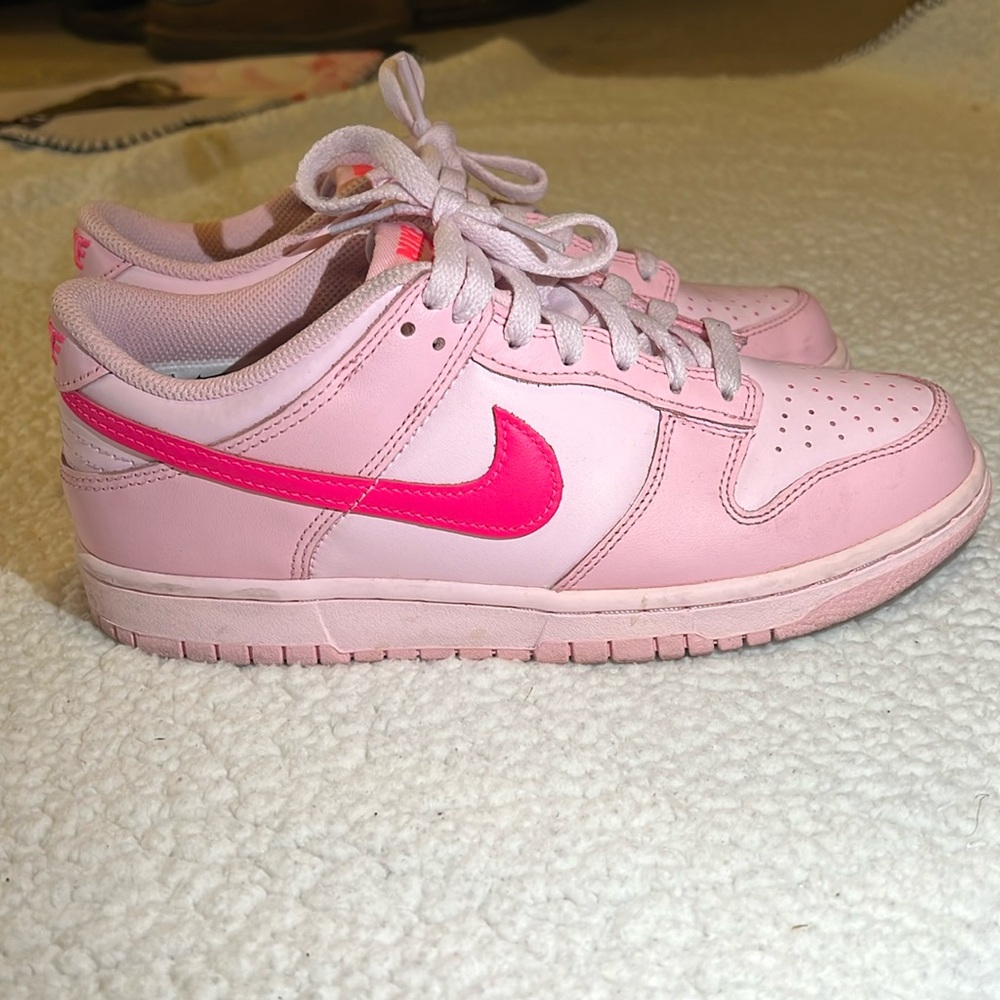 Pink Nike dunks